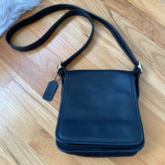 Coach Classic Legacy Flap Black Glove Leather Shoulder Bag - Picture 2 of 16